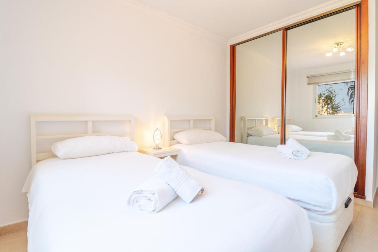 Sunny Cris Sol Apartment Арона Екстериор снимка
