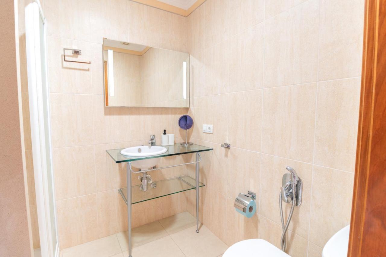 Sunny Cris Sol Apartment Арона Екстериор снимка