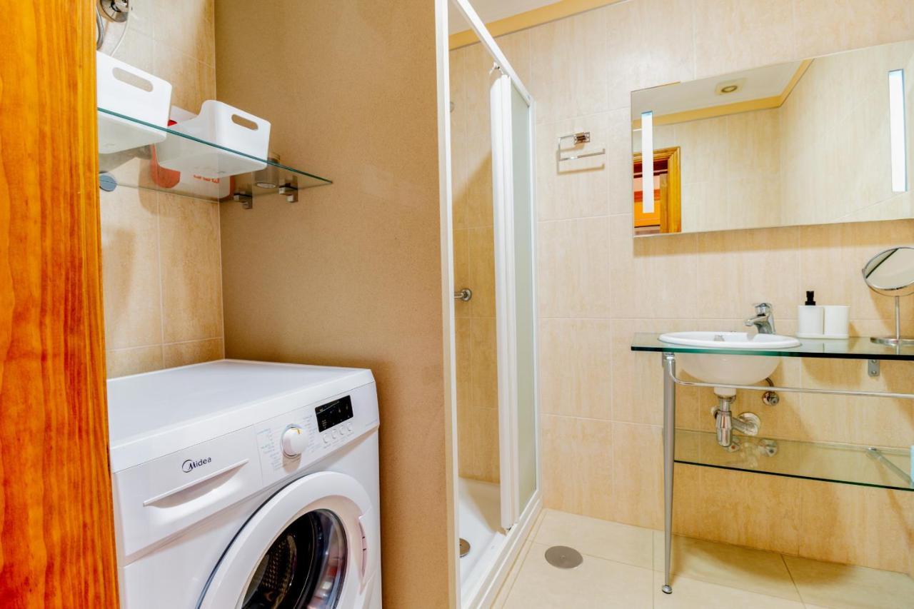 Sunny Cris Sol Apartment Арона Екстериор снимка